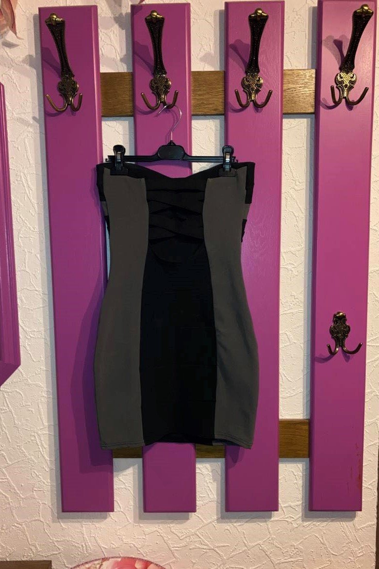 Trägerloses Minikleid mit Rückenausschnitt // Bodycon-Dress // Bandeaukleid 