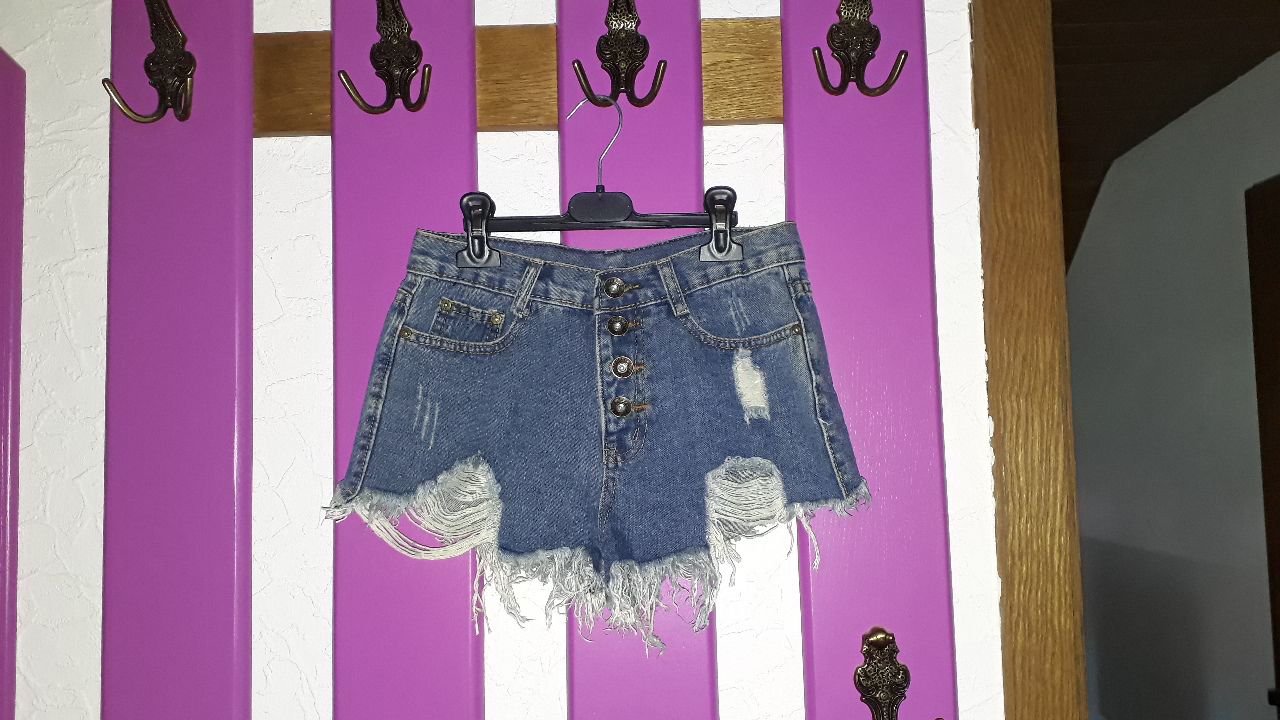 Jeans Hotpants im Used-Look - neu mit Etikett