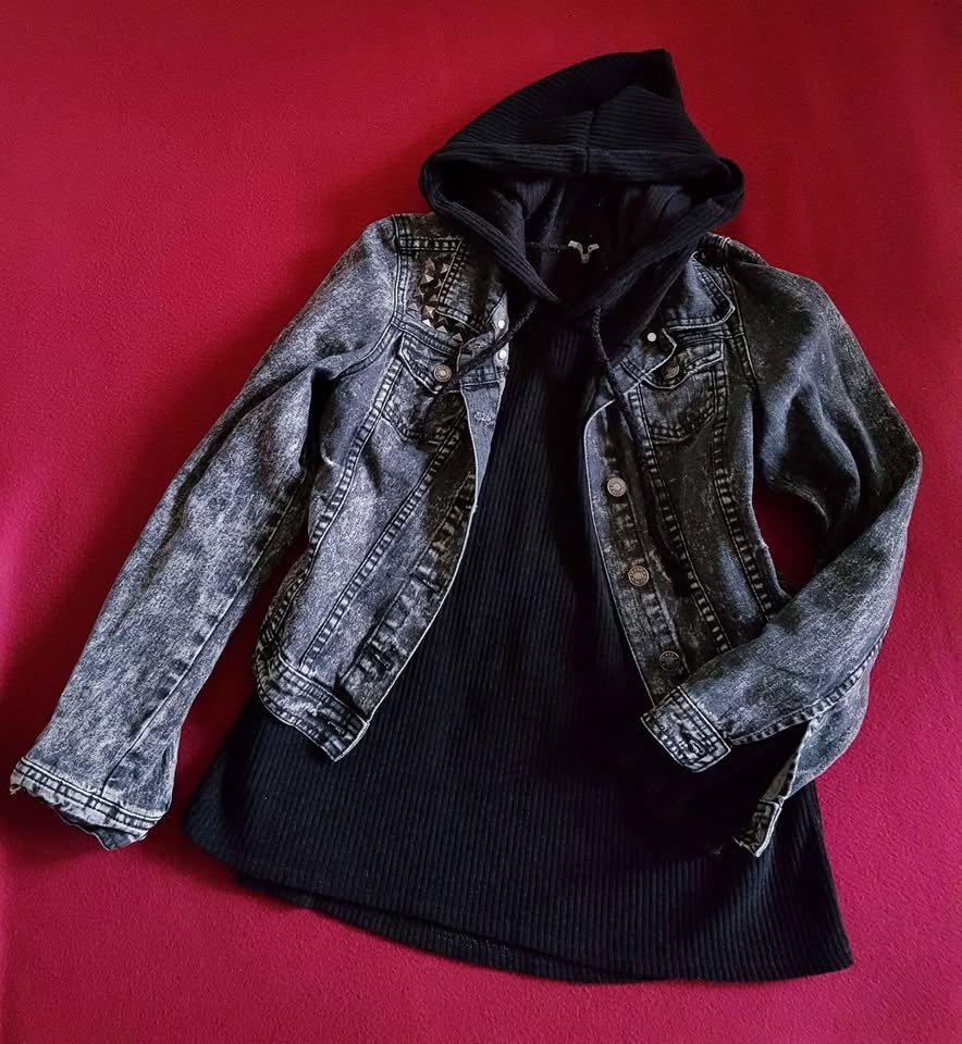 Schöne lässige Kombi Jeans Jacke & Hoodie gr 36