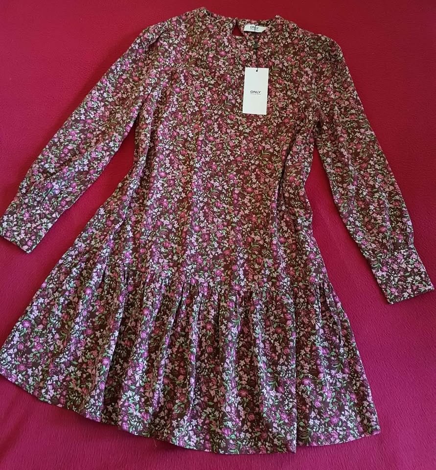 Wunderschönes Kleid Only neu mit Etikett gr xs/34 Neupreis war 34,99