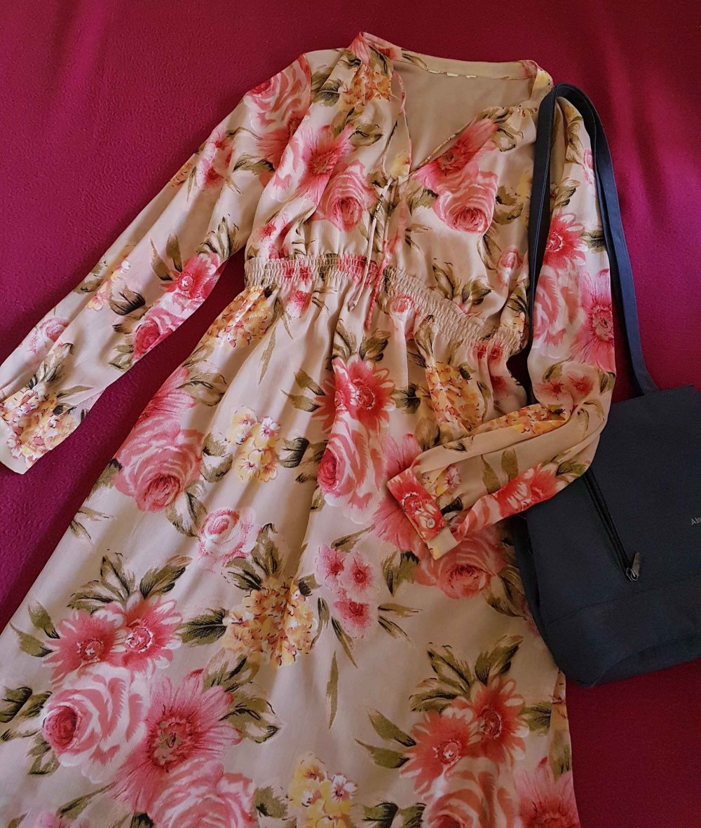 Wunderschönes Kleid gr 40/L wie Neu mit Tasche