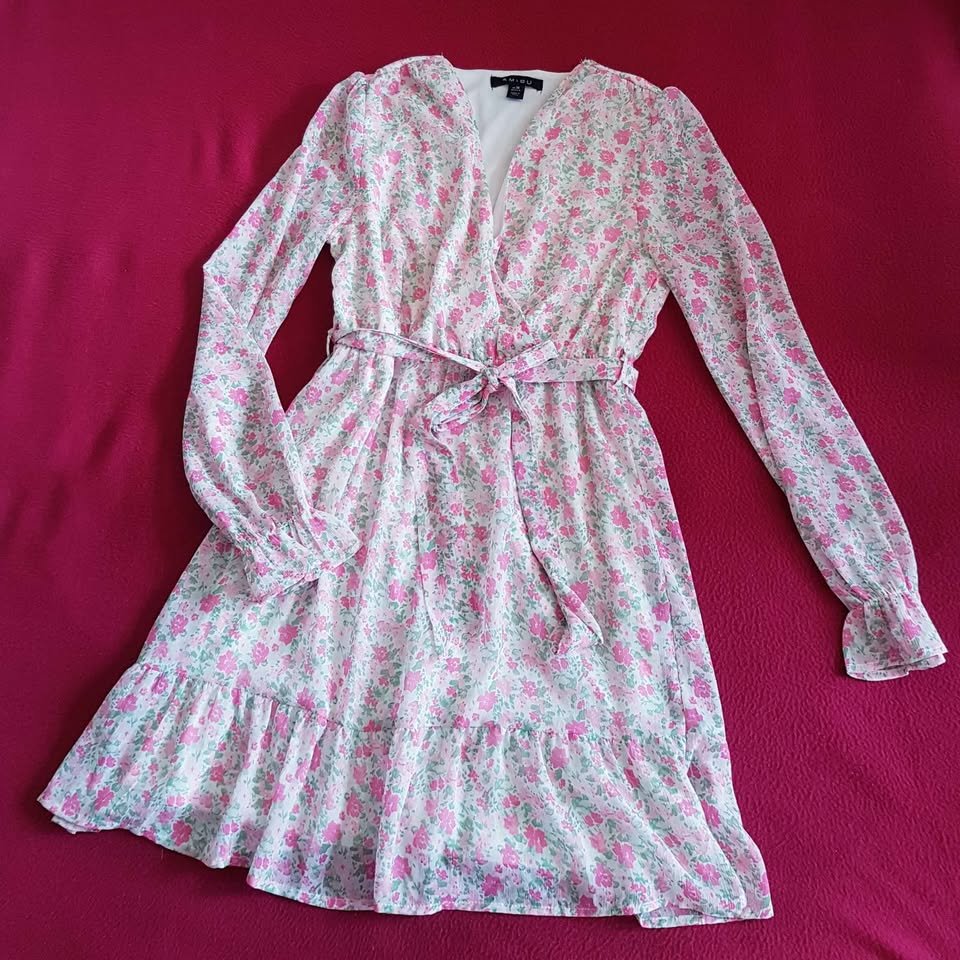 Schönes Kleid 38 wie Neu