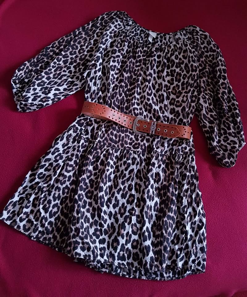 Super schönes Kleid h&m gr 34/36 mit Gürtel