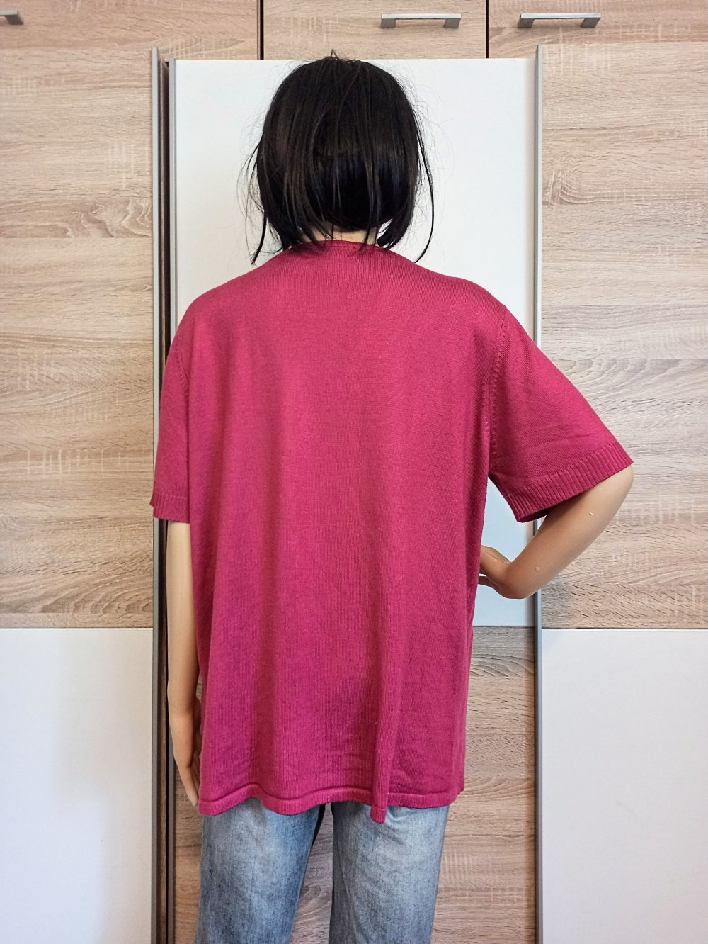 Schönes T-Shirt in Rose mit Schuhe aus Strasssteinen von Helena Vera