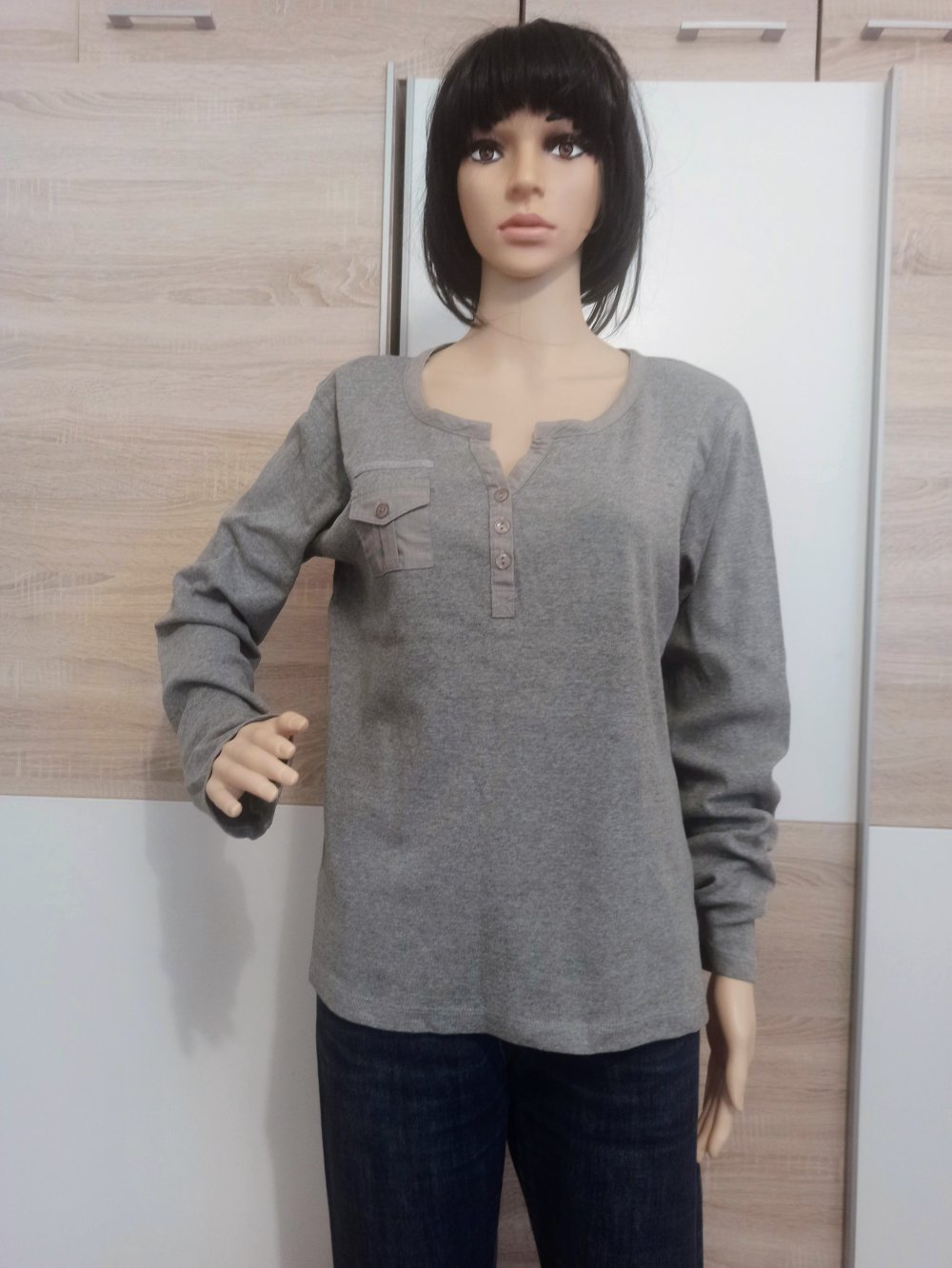 Schönes Langarm-Shirt in grau von Pia Jessen