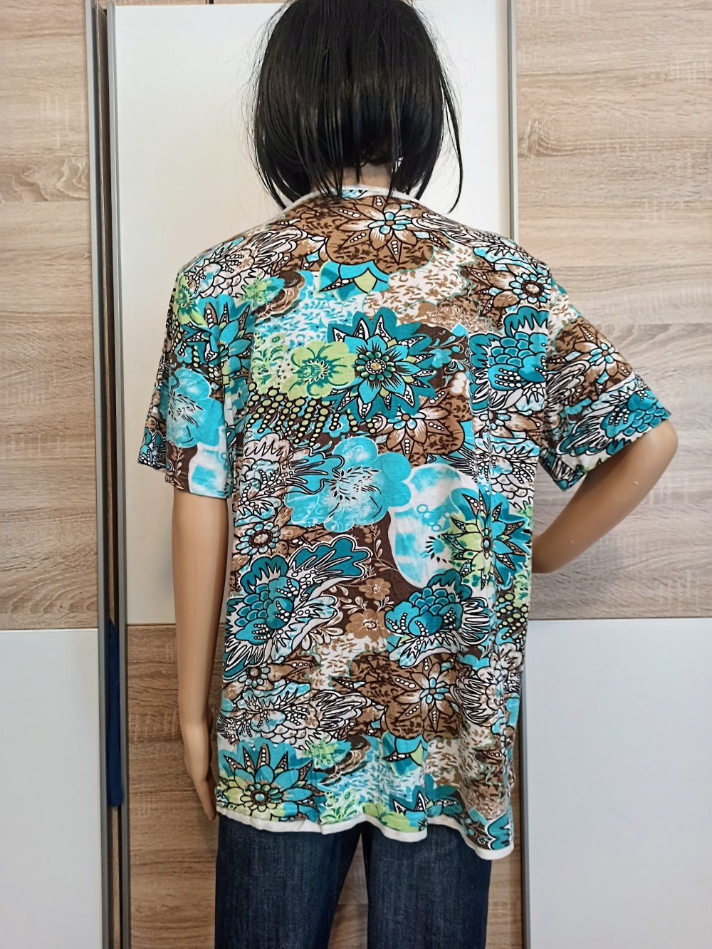 Schönes T-Shirt in türkis/braun/weiß von Outfit