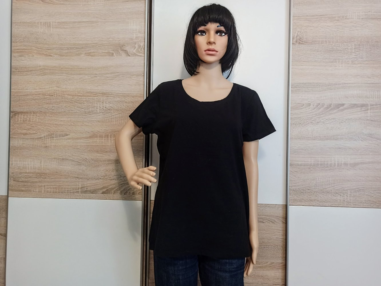 Schönes T-Shirt in schwarz von C&A
