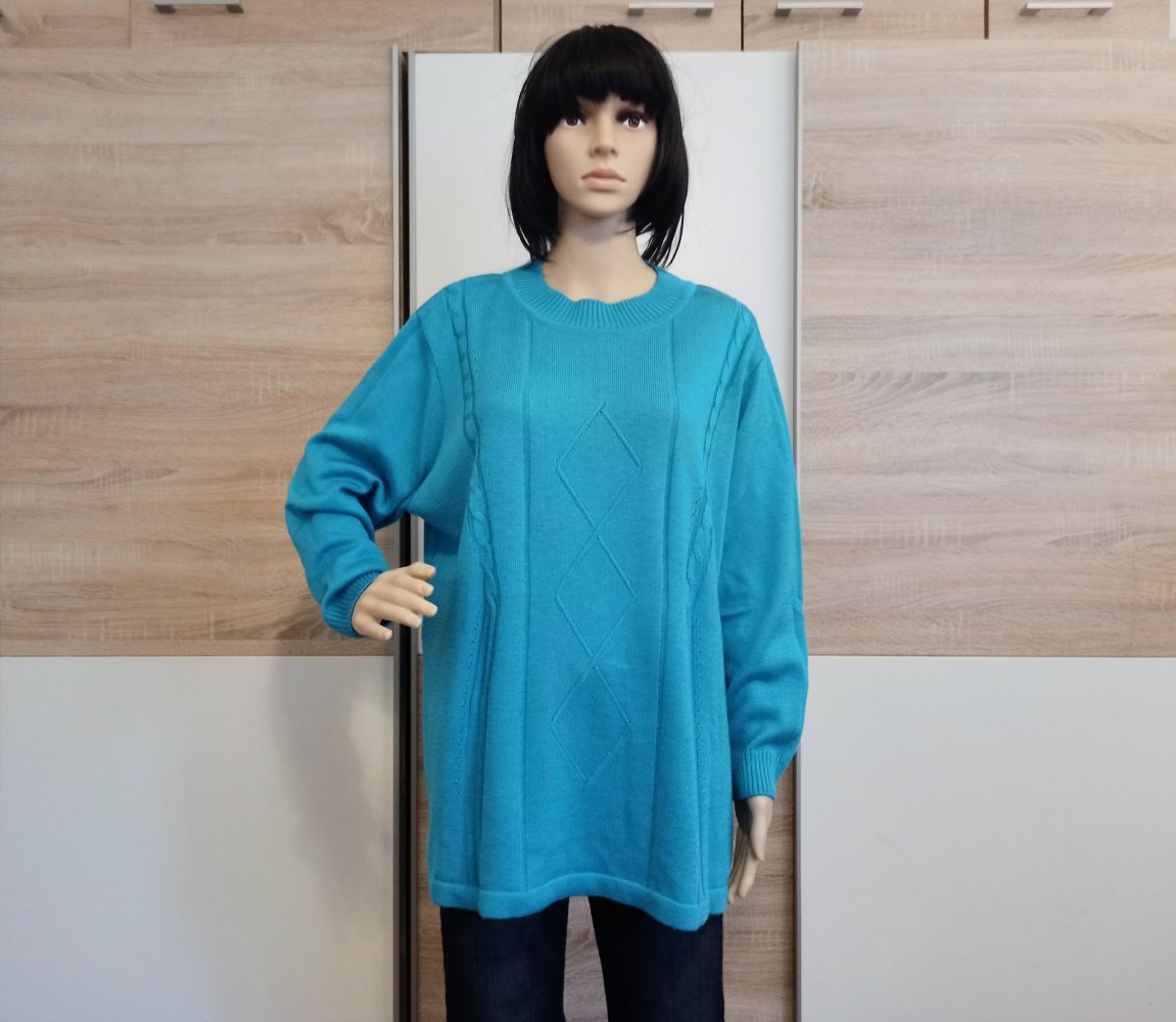 Schöner Pullover in türkis