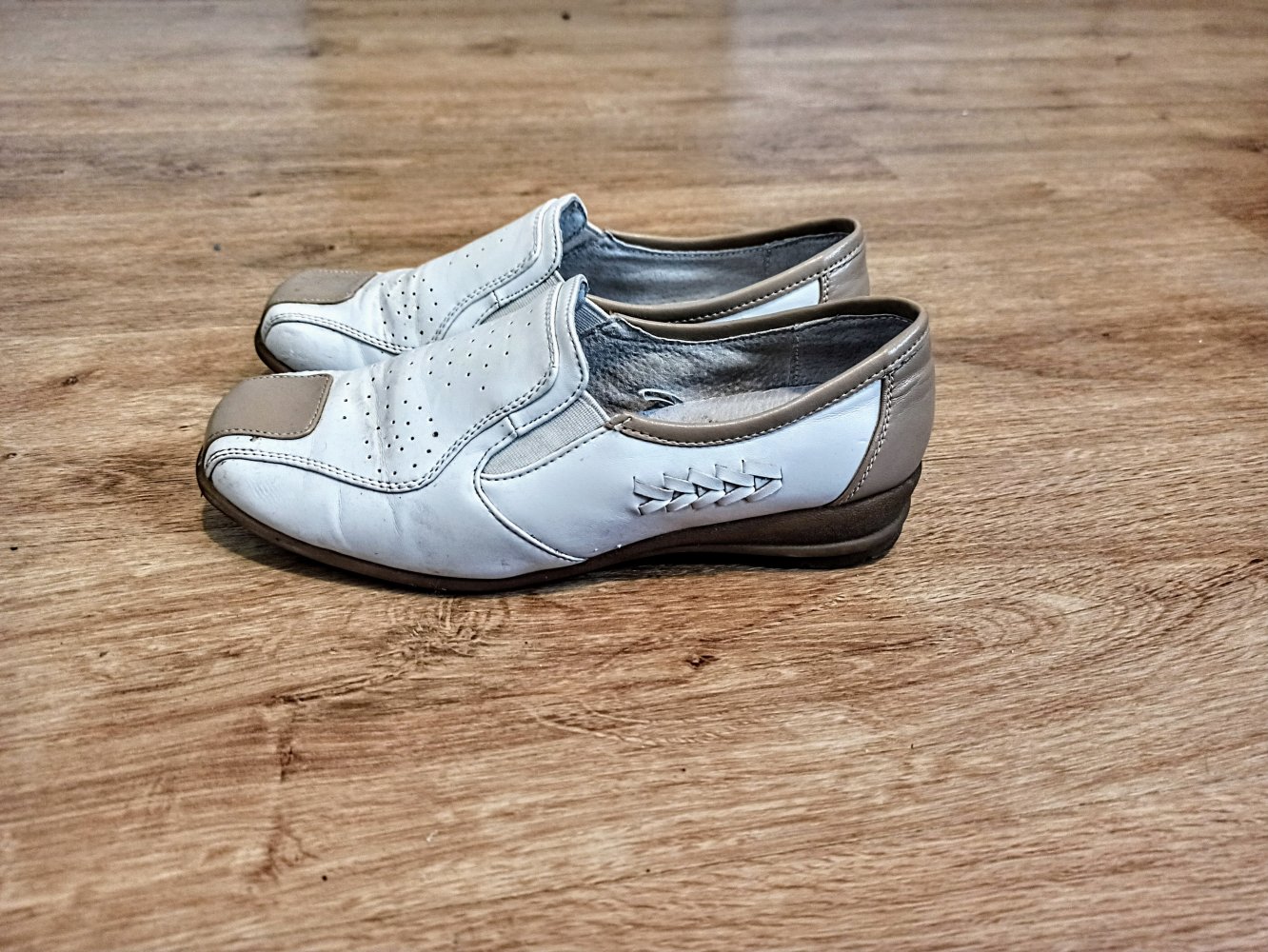 Tolle Leder-Schuhe in Cremefarbe von Propedo