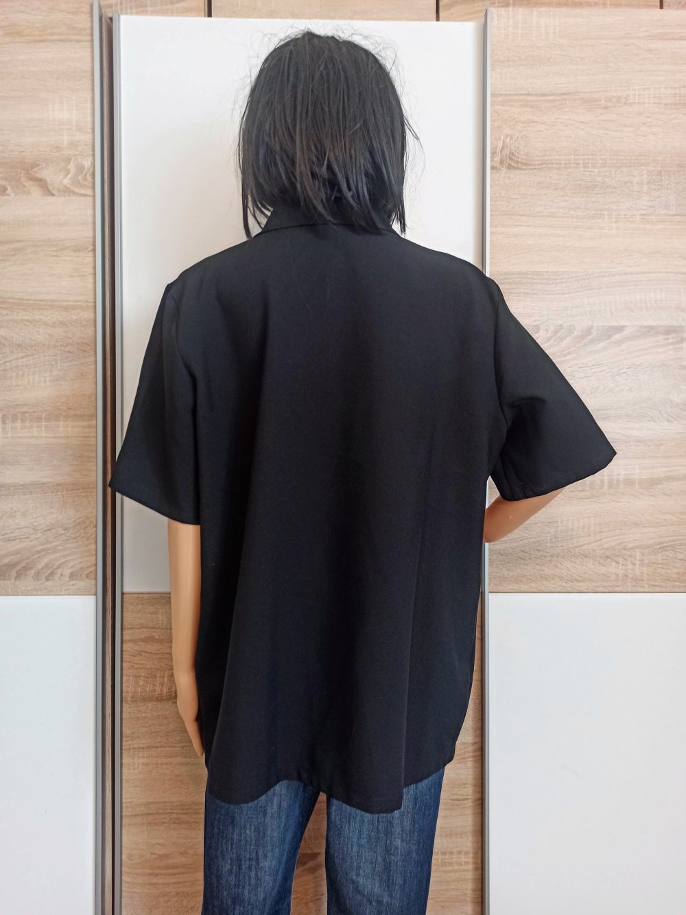 Schöne Bluse in schwarz mit Reißverschluss