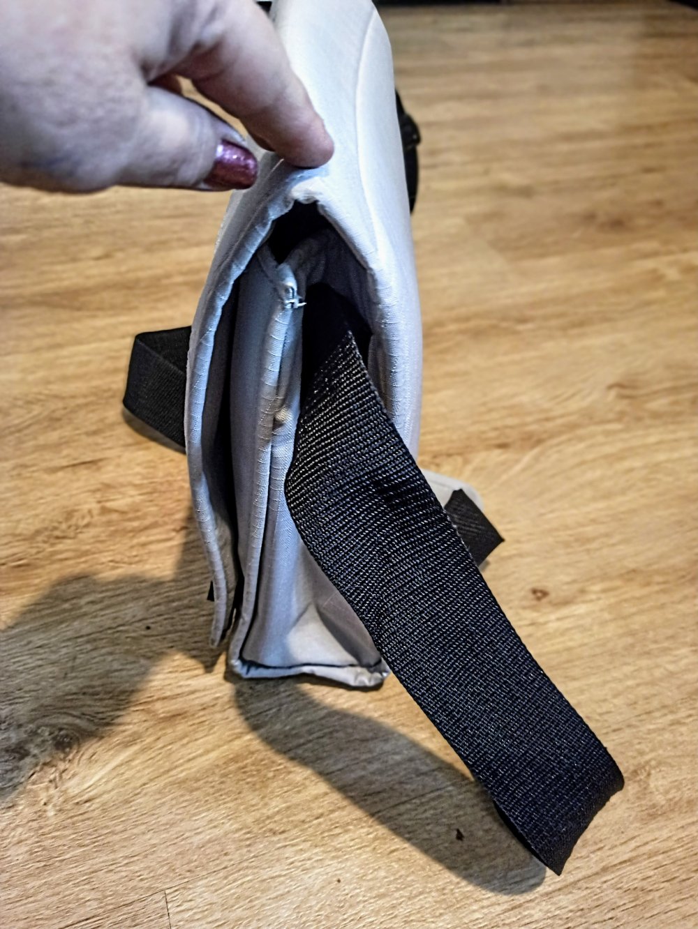Schöne Tasche in grau von Ikea