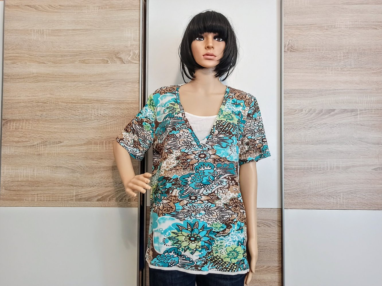 Schönes T-Shirt in türkis/braun/weiß von Outfit