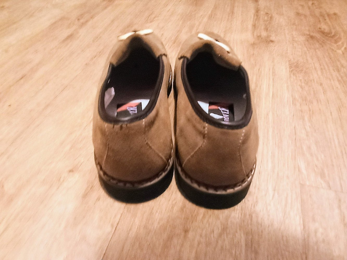 Tolle Damen Schuhe in hellem braun von Landrover