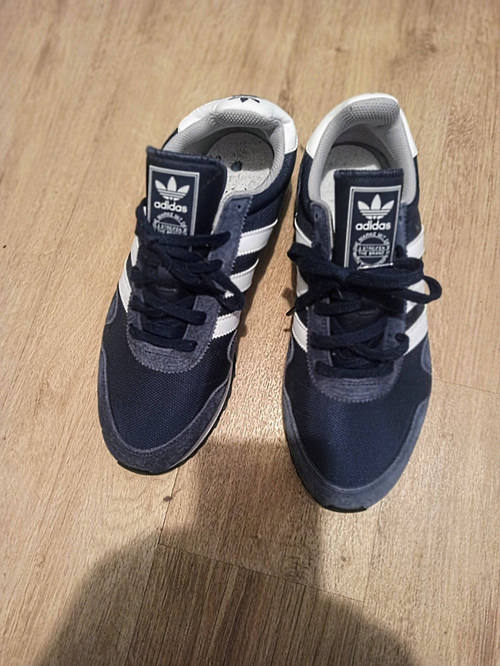 Sehr schöne Sneakers von Adidas