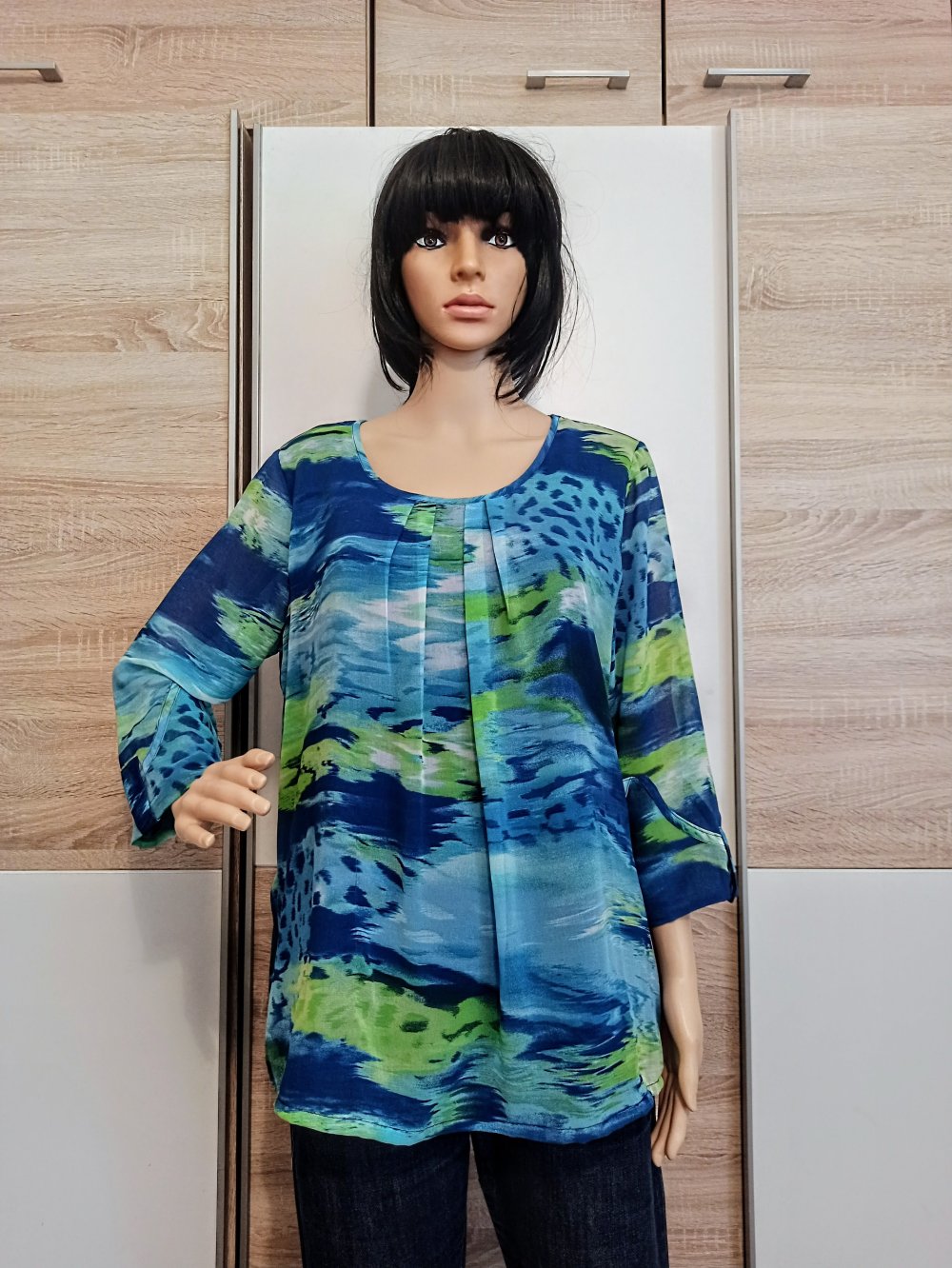 Schönes Langarm-Shirt in blau/grün/weiß