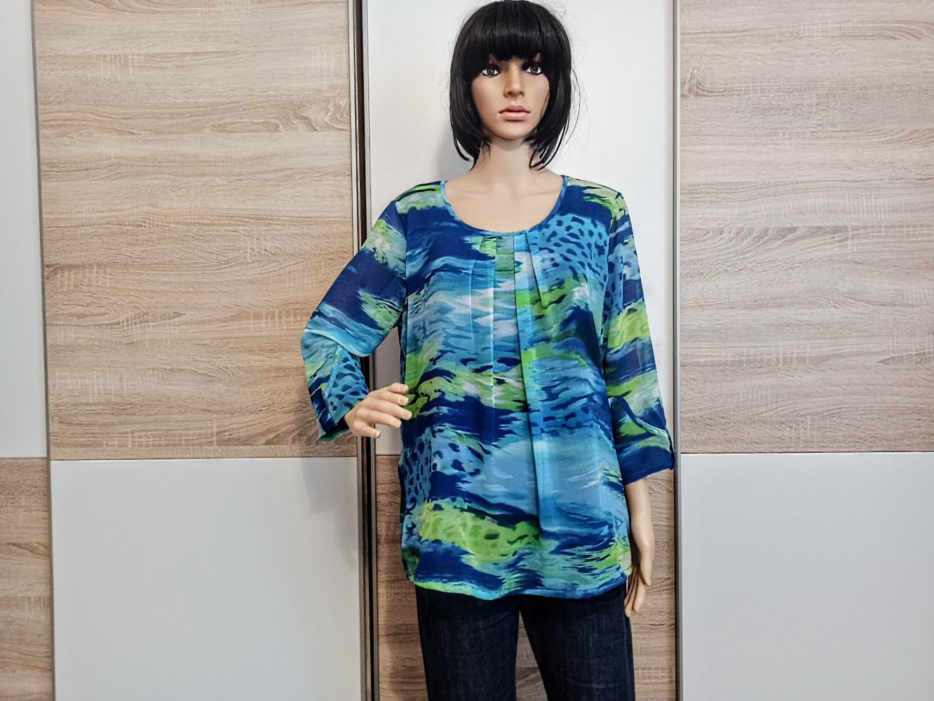 Schönes Langarm-Shirt in blau/grün/weiß