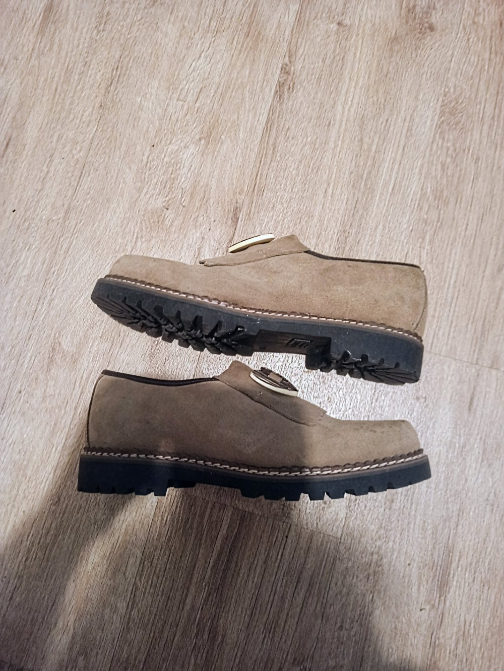 Tolle Damen Schuhe in hellem braun von Landrover