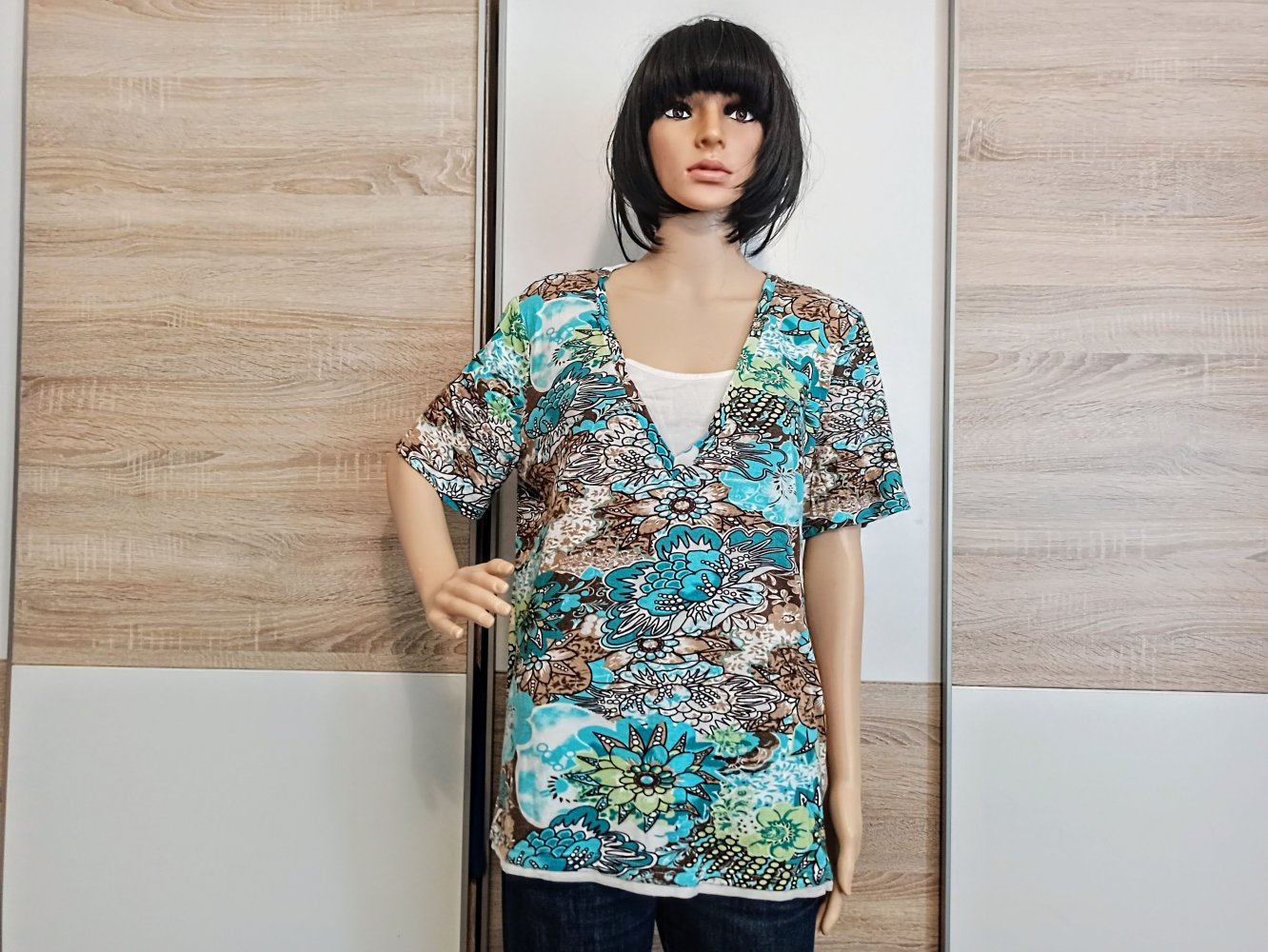 Schönes T-Shirt in türkis/braun/weiß von Outfit