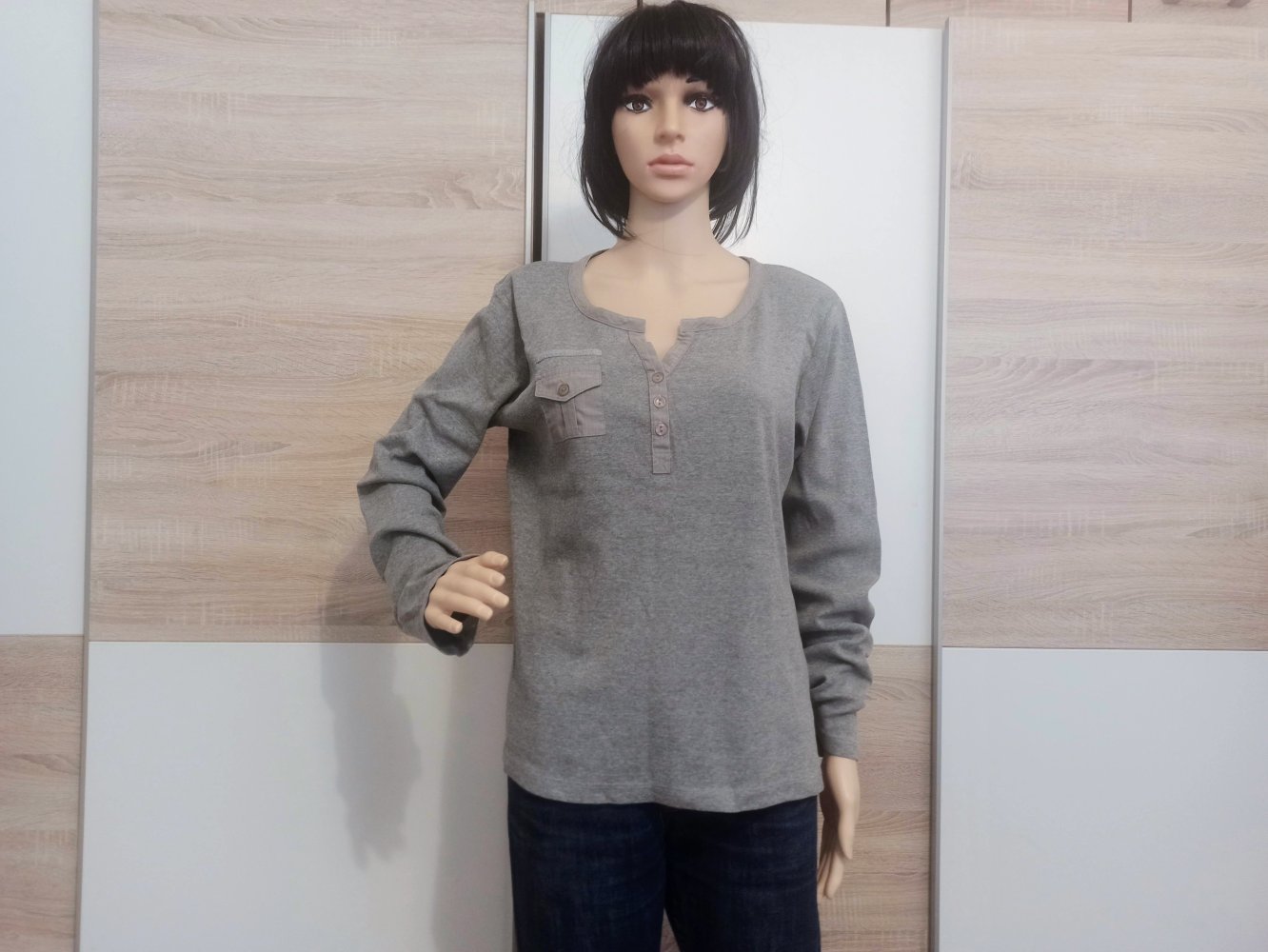 Schönes Langarm-Shirt in grau von Pia Jessen