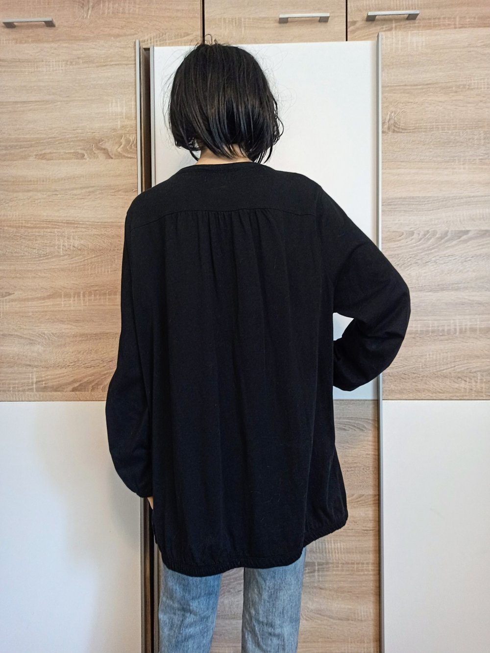 Schönes Langarm-Shirt in schwarz von Bonprix