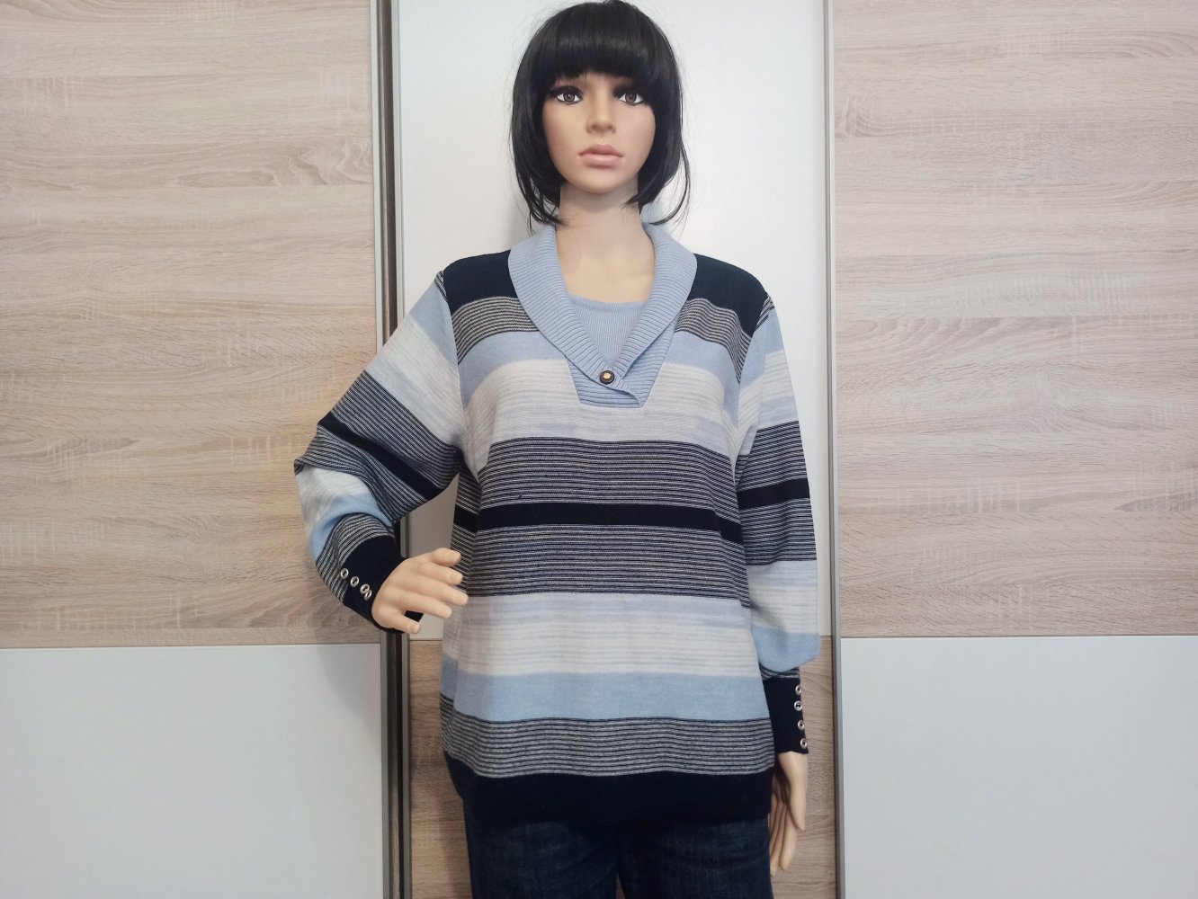Schöner gestreifter Pullover blau/marienblau/weiß von Siegel