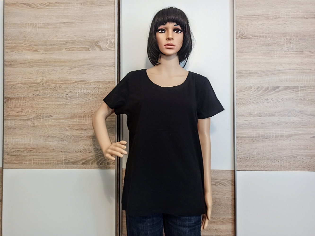 Schönes T-Shirt in schwarz von C&A