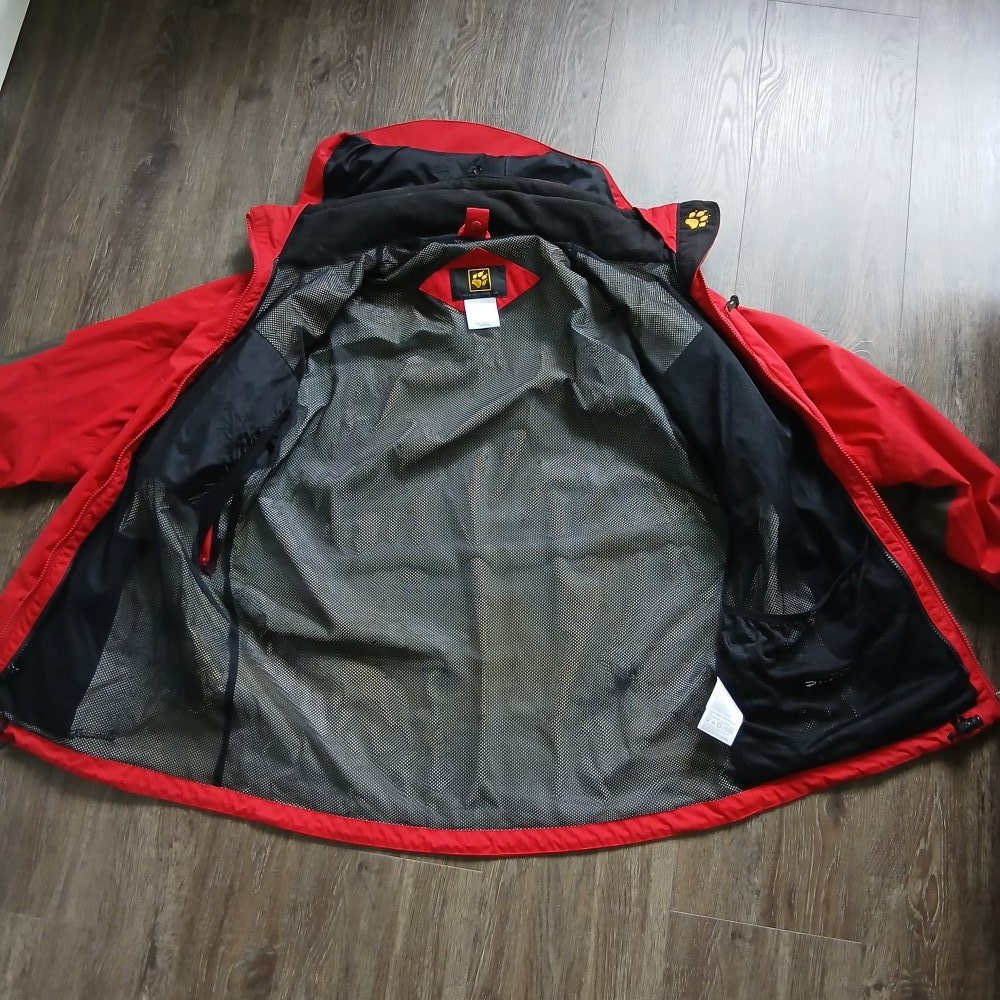 Rote Jack Wolfskin Jacke L