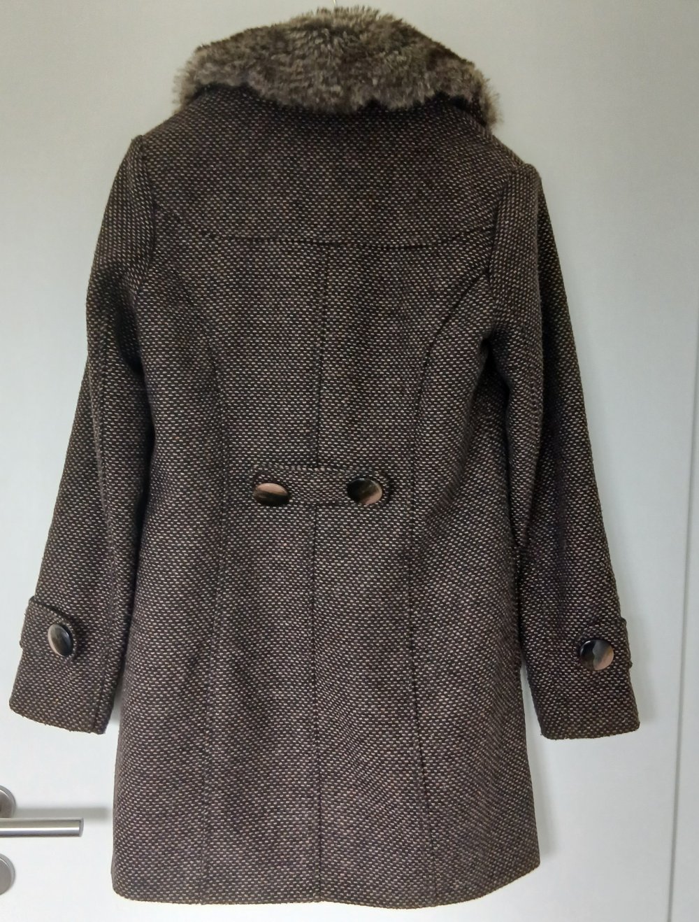 Mantel mit Pelzkragen