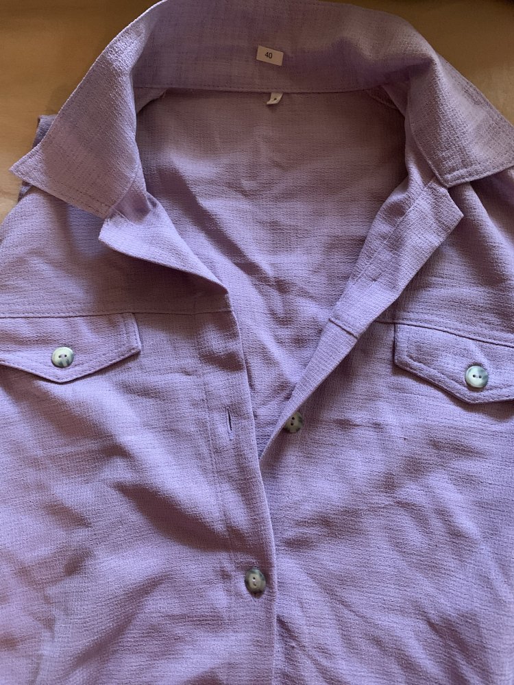 Lila Bluse Gr 40