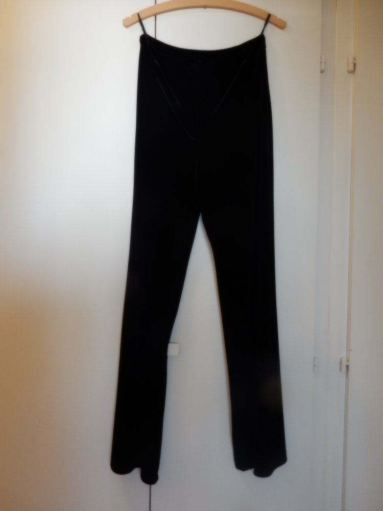 schwarze Samthose, Gr. 38, selten getragen