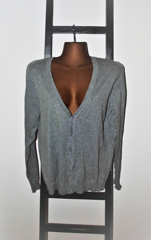 Bershka Cardigan Gr. S (36) grau Strickjacke Karlsruhe Frühling angesagt