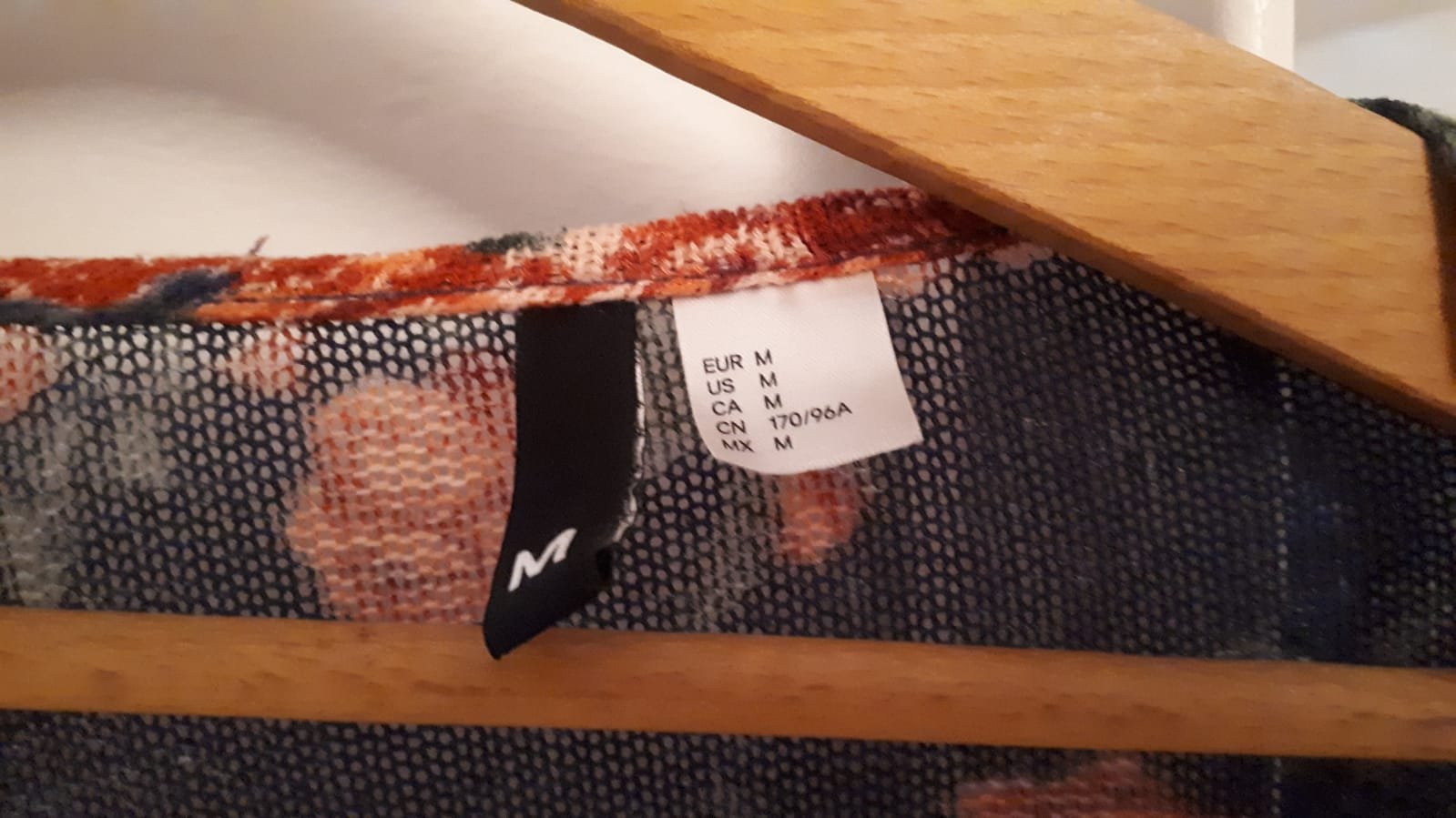 Cardigan mit Blumenmuster