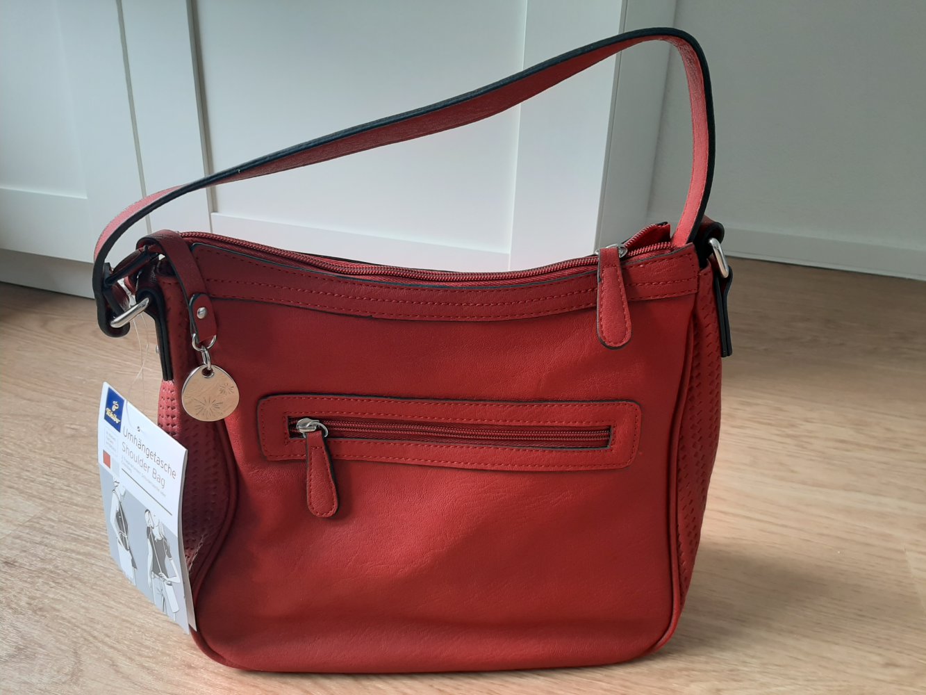 Tchibo Umhängetasche rot Lederer Optik