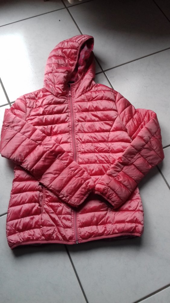 schöne Jacke in Gr. 38 von colours of the world € 7,--