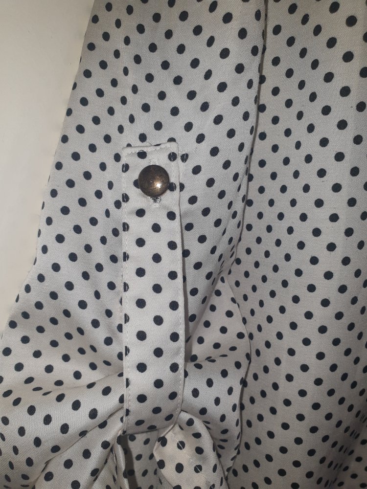 Bluse mit Punkten 