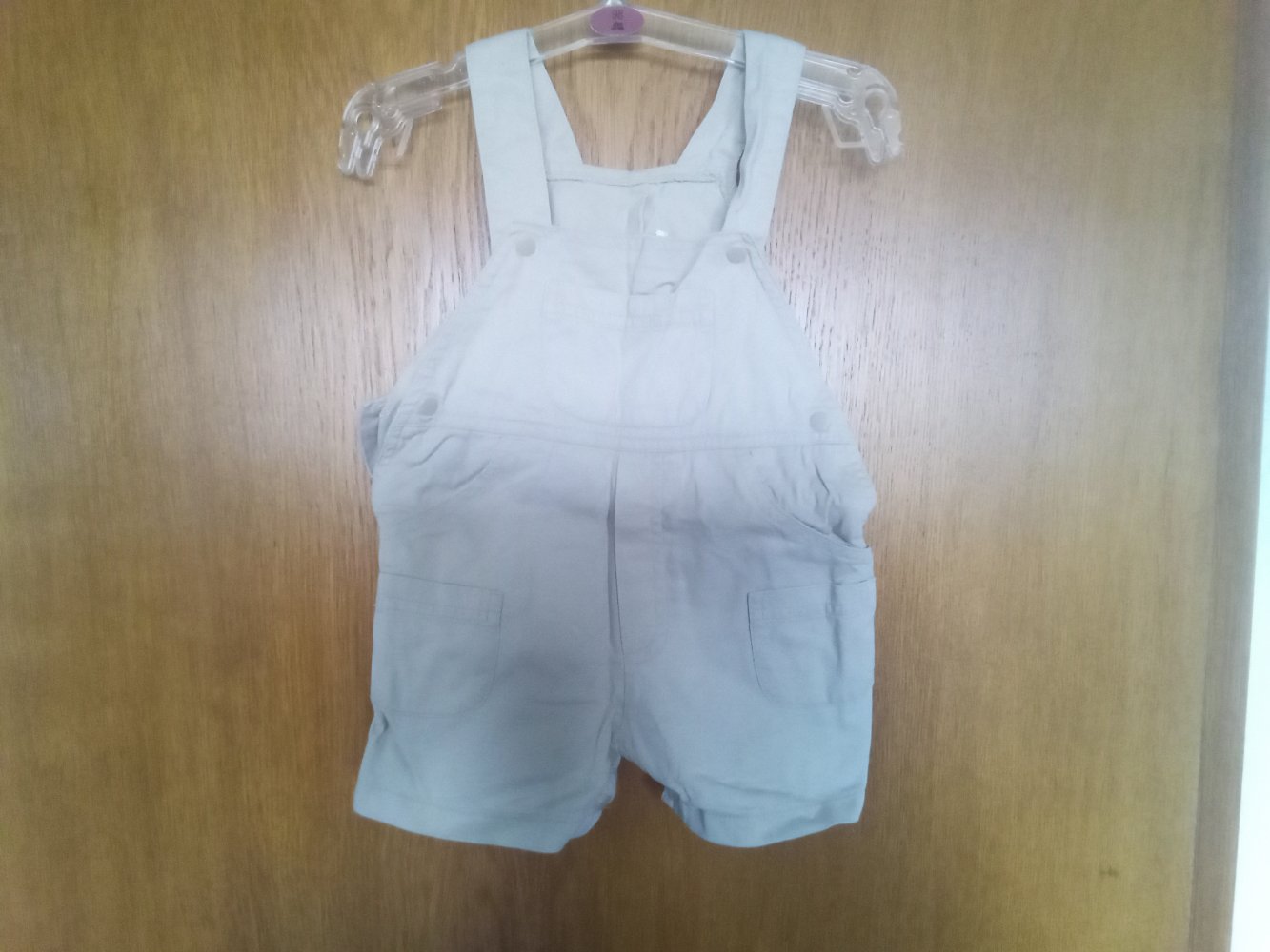kurze Latzhose beige 9 Monate uni unisex 100% Baumwolle