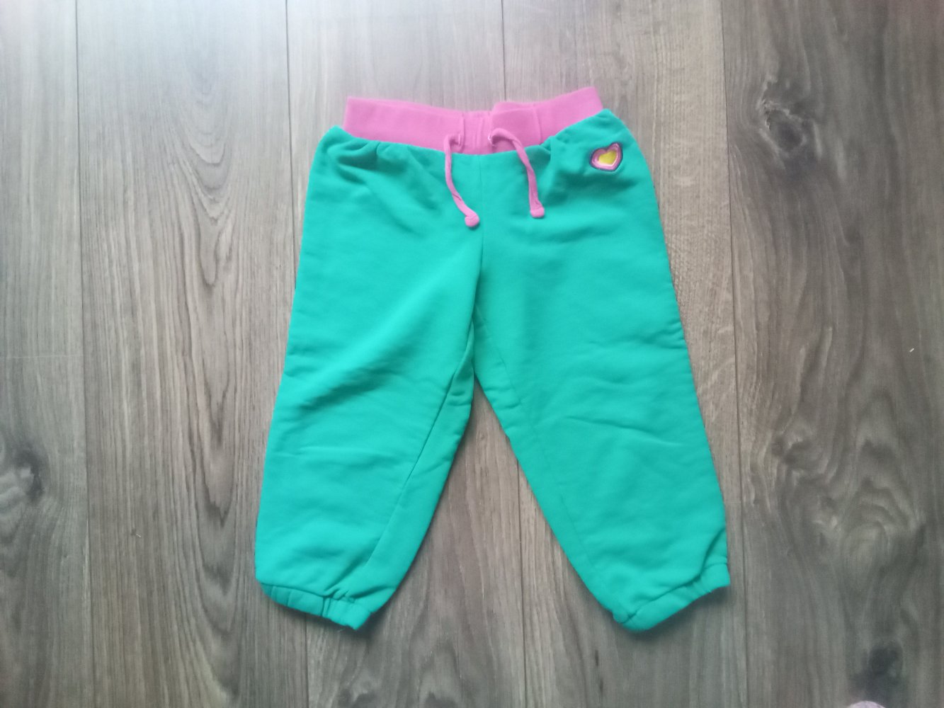 Jogginghose topolino grün 98 Schlupfhose Herz