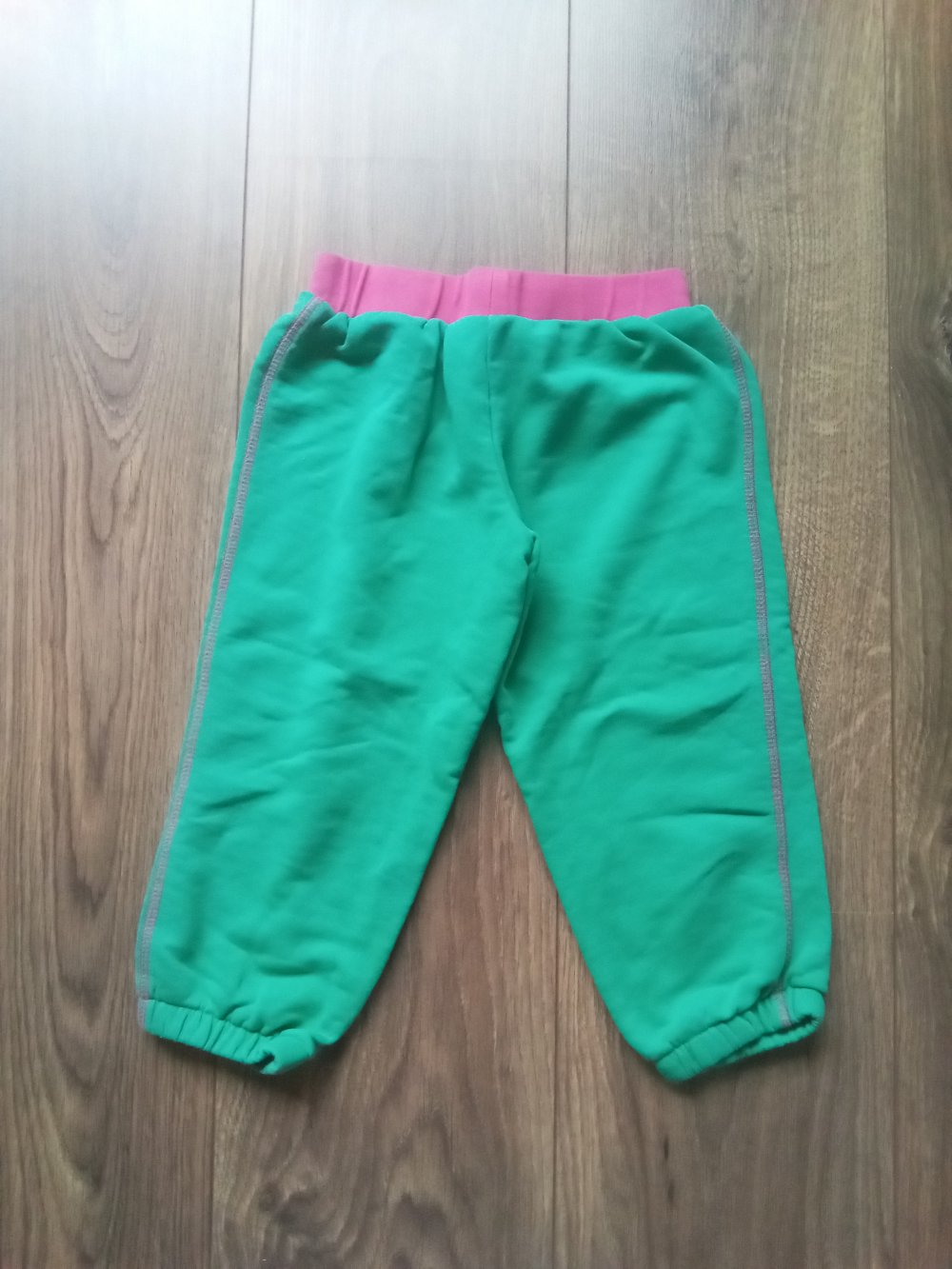 Jogginghose topolino grün 98 Schlupfhose Herz