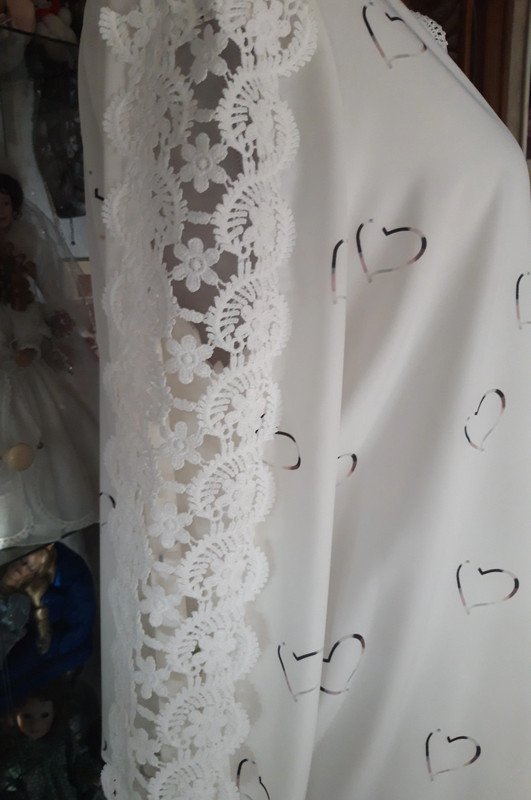 Weiße Bluse mit Herzen 
