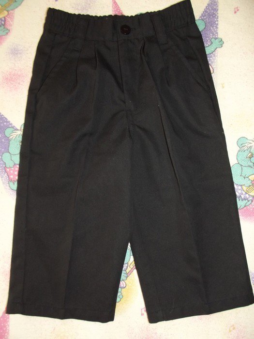 Schöne feine schwarze Hose und ein schönes weißes Hemd 