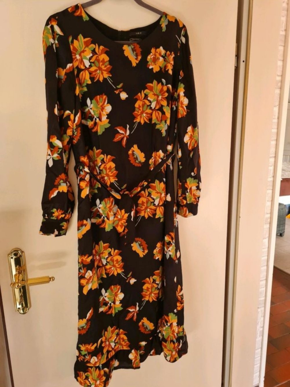 Kleid von Set silk inside ( gr.36-38 )