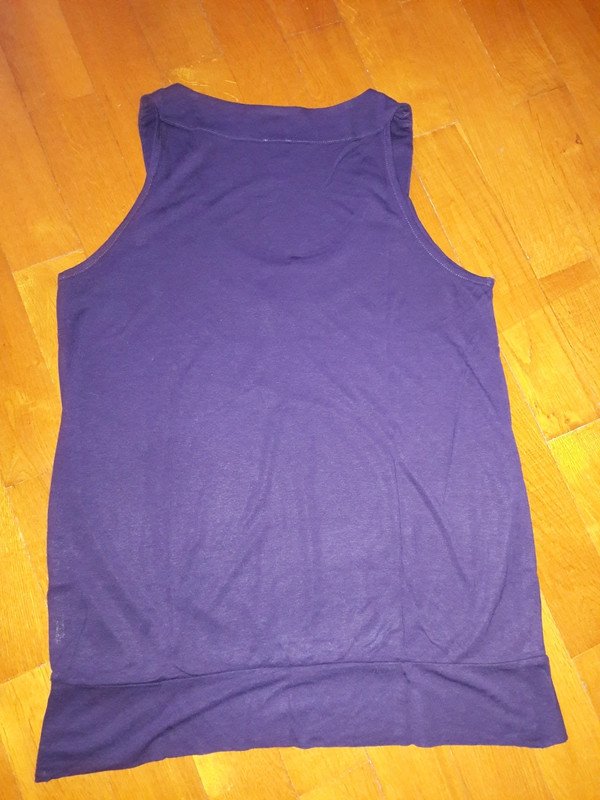 Lila Top mit Pailletten von Esprit