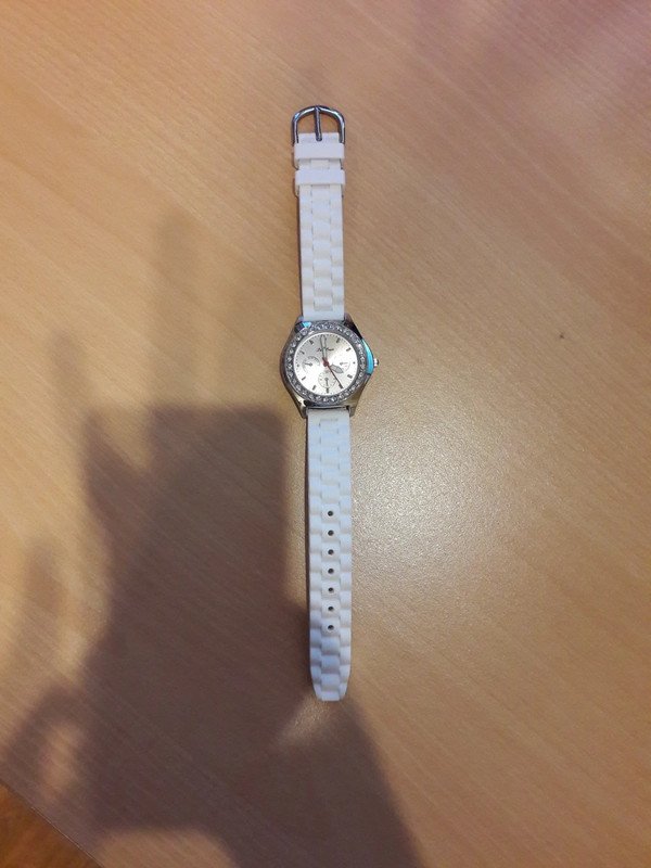 Damenuhr weiß mit Silikonarmband von BjiouBrigitte