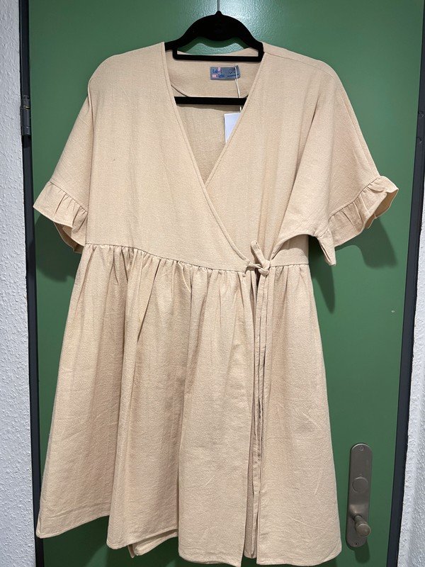 Senffarbenes Babydoll-Kleid