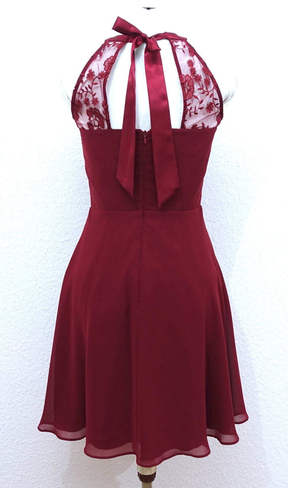 Vera Mont Cocktailkleid, Neckholder, burgunderrot, Größe 36