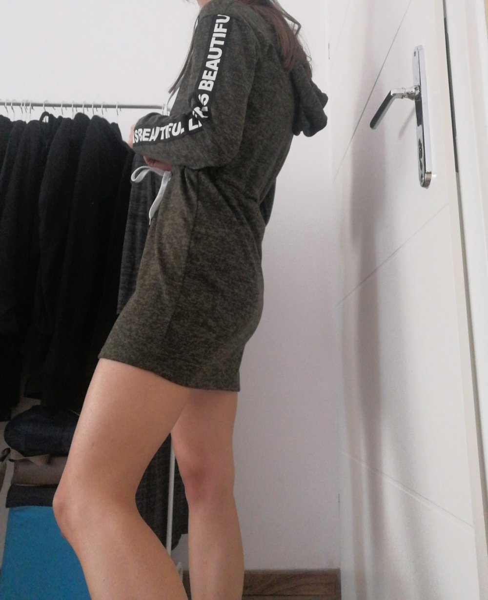 Sweatshirt dress