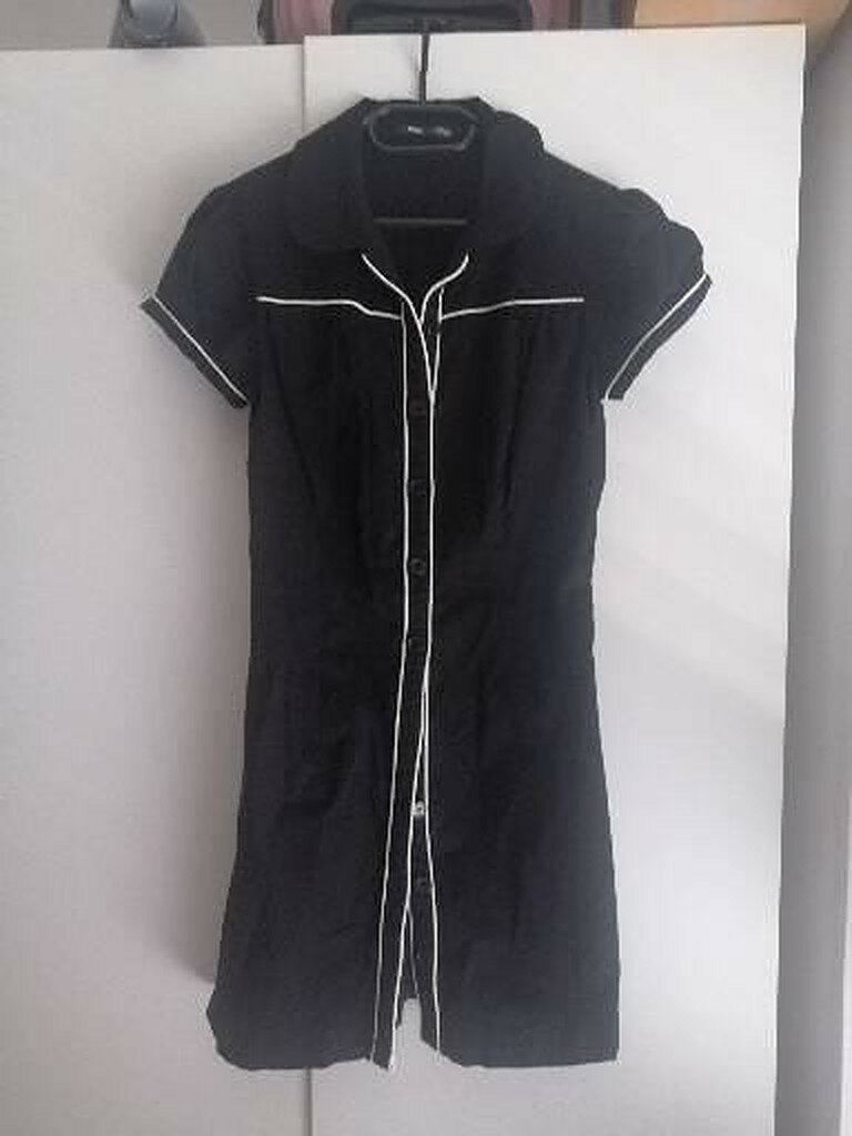 Mim schwarzer Kleid