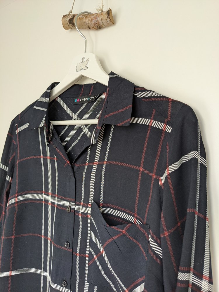 Skandinavische Karobluse