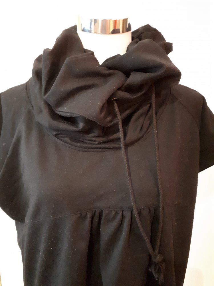 Taillierter Rollkragenpulli