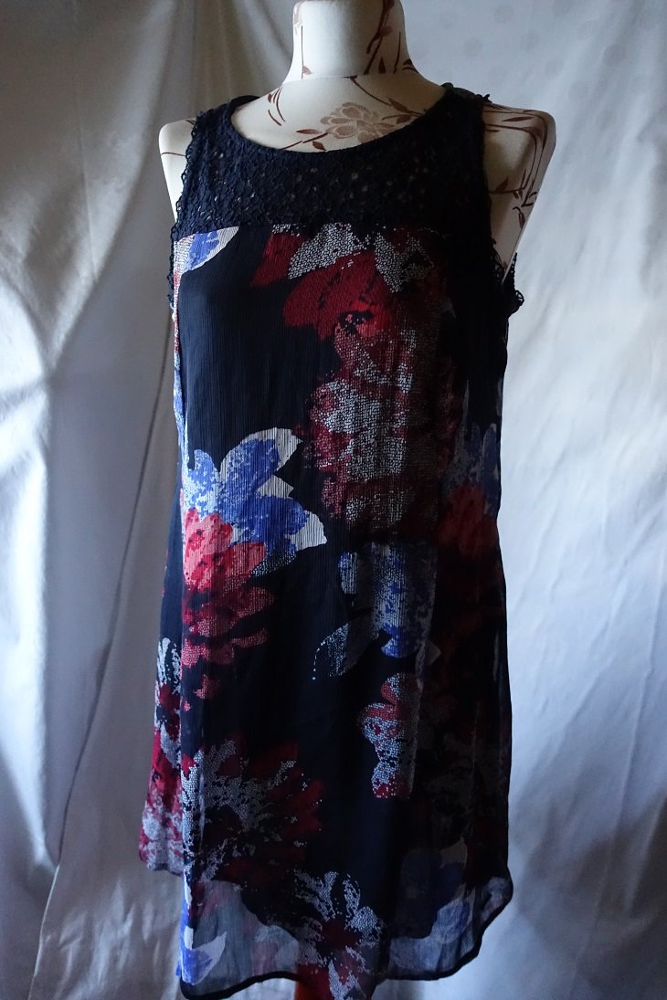 Tom Tailor Damen Marken Sommer Kleid Gr.40/42 blau rot geblümt mit Spitze